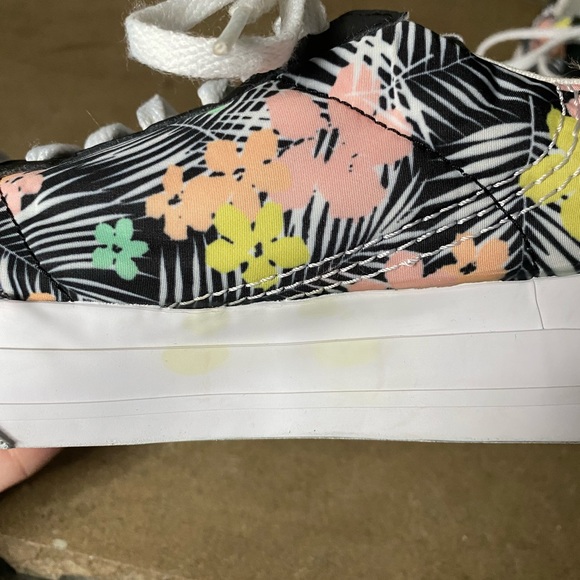 Adidas Sneakers Youth 6.5 Women’s 8-8.5 Black & Floral Lace Up Continental Vulc - Picture 4 of 10
